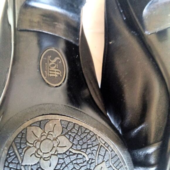 Mules/Clogs By Sofft. Camille. Embroidered Detail Size 8 - Picture 9 of 9